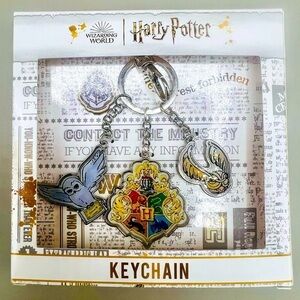 HARRY POTTER Wizarding WORLD 3 Charm Keychain Silver-Tone Keychain Bag Charm NEW